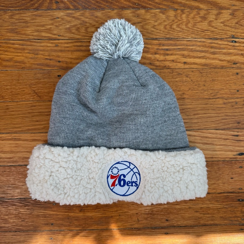 Rare Philadelphia 76ers Women's Winter Hat – Super Soft Sherpa Lining